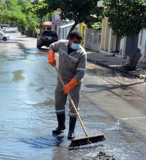 Neteja i desinfecció de rebentaments de clavegueres